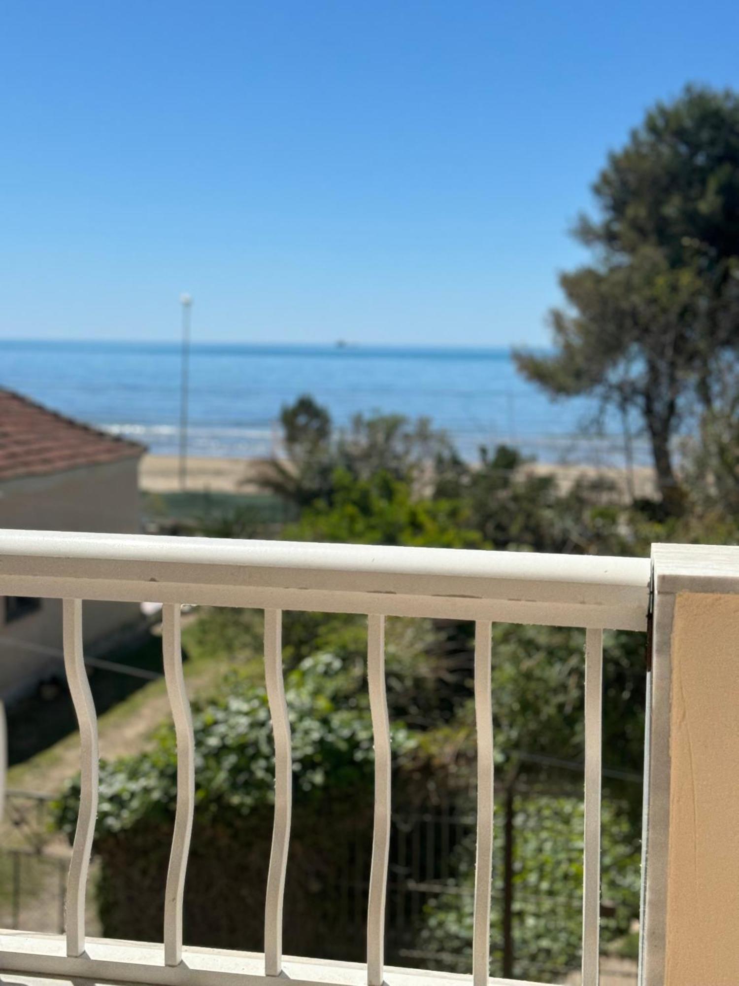 Sea & Gardenview Apartments Durres Exterior photo